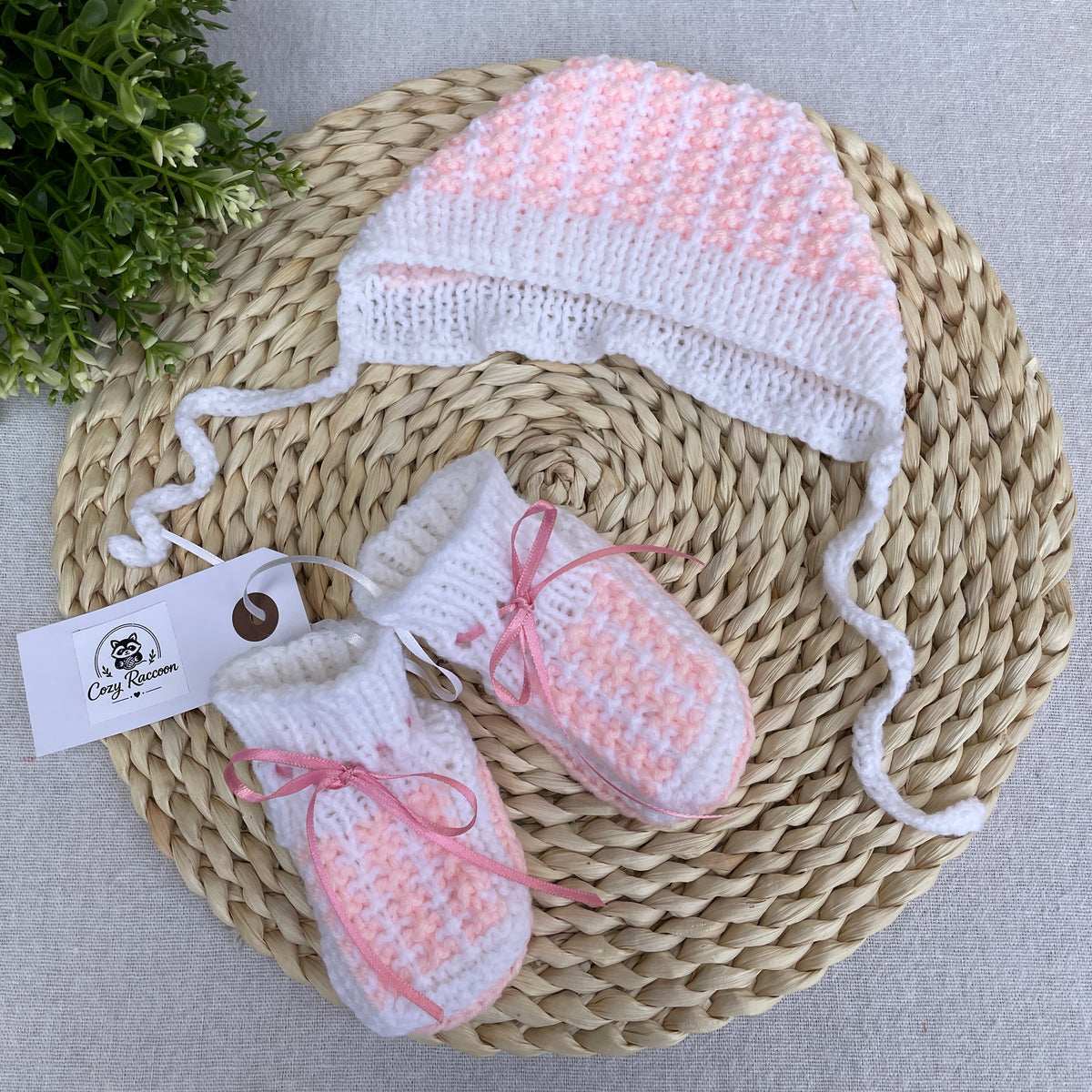 Baby Girl Gift Set,Booties and Bonnet, White/Pink, 0-3 Months