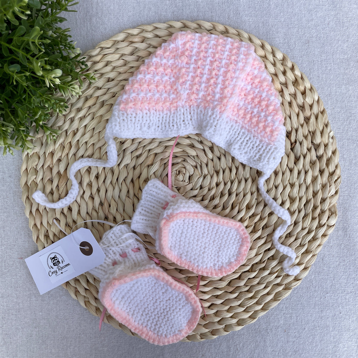 Baby Girl Gift Set,Booties and Bonnet, White/Pink, 0-3 Months