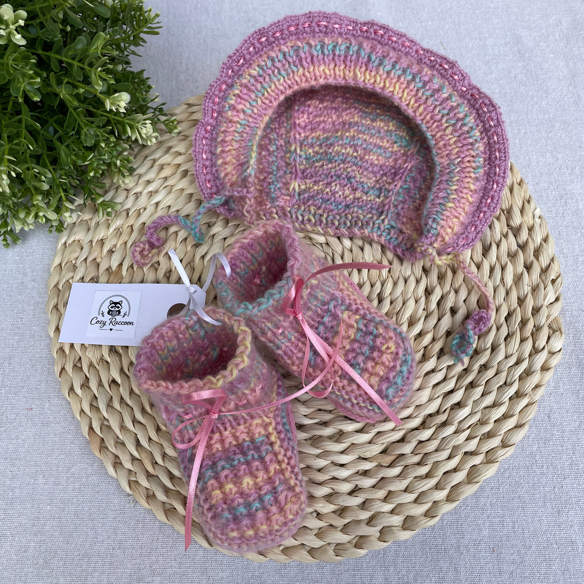 Baby Girl Gift Set, Booties and Bonnet, Wool Pink Melange 0-3 Months