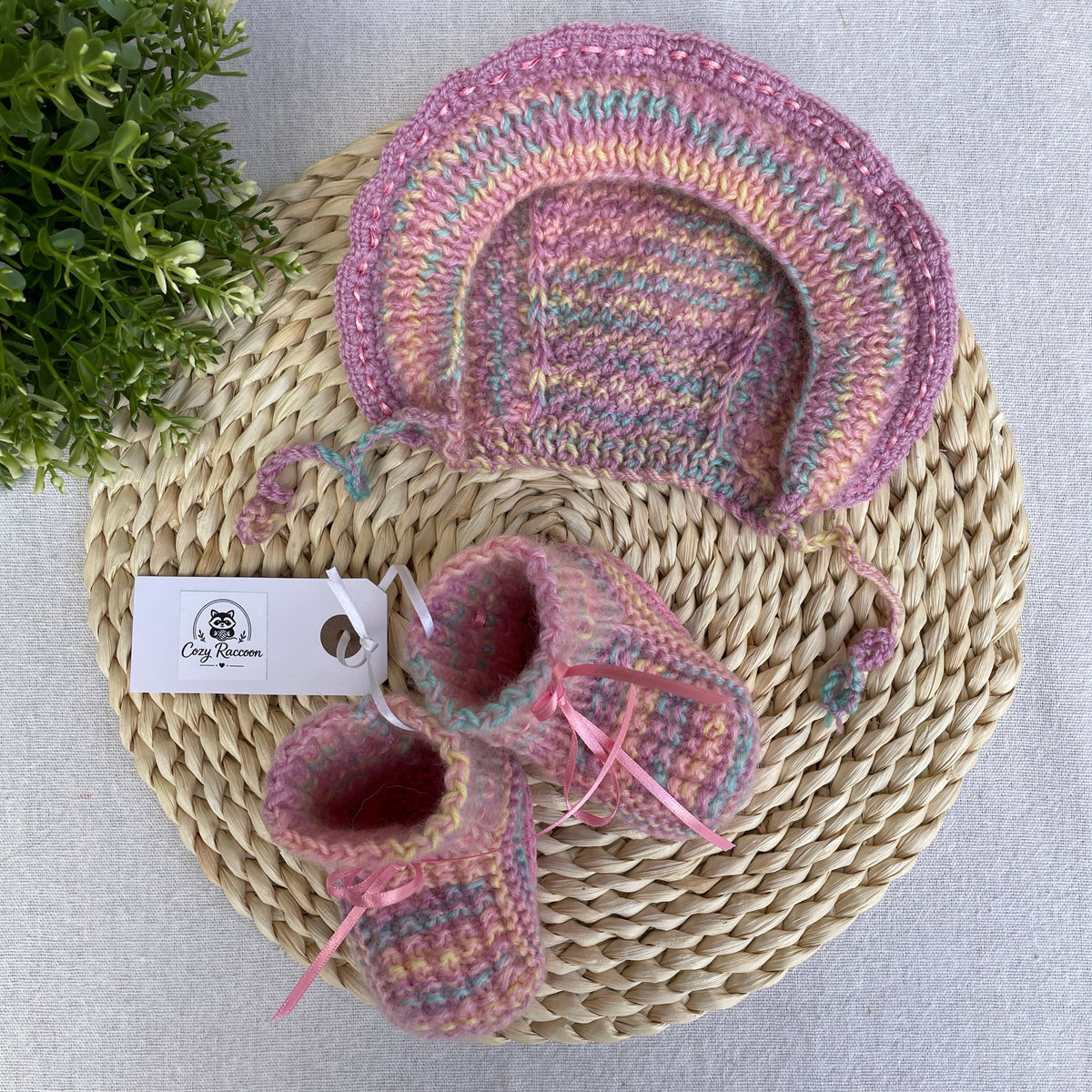 Baby Girl Gift Set, Booties and Bonnet, Wool Pink Melange 0-3 Months