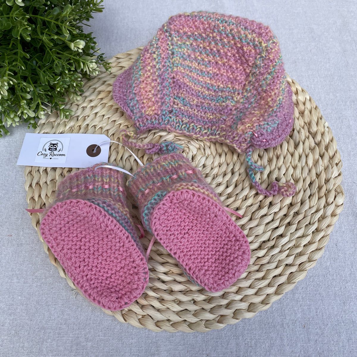 Baby Girl Gift Set, Booties and Bonnet, Wool Pink Melange 0-3 Months