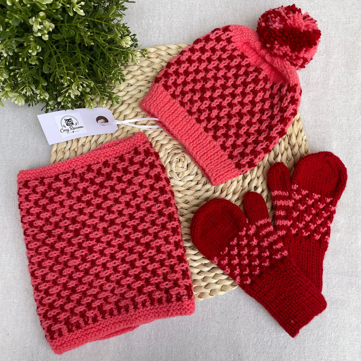 Kids Gift Set: Hat, Cowl, Mittens