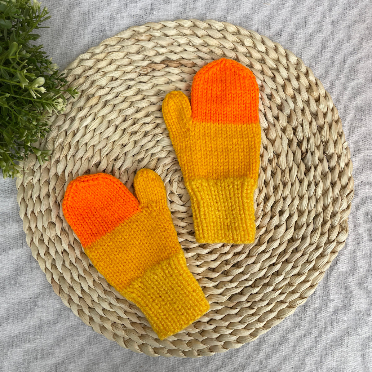 Kids Gift Set: Hat, Cowl, Mittens