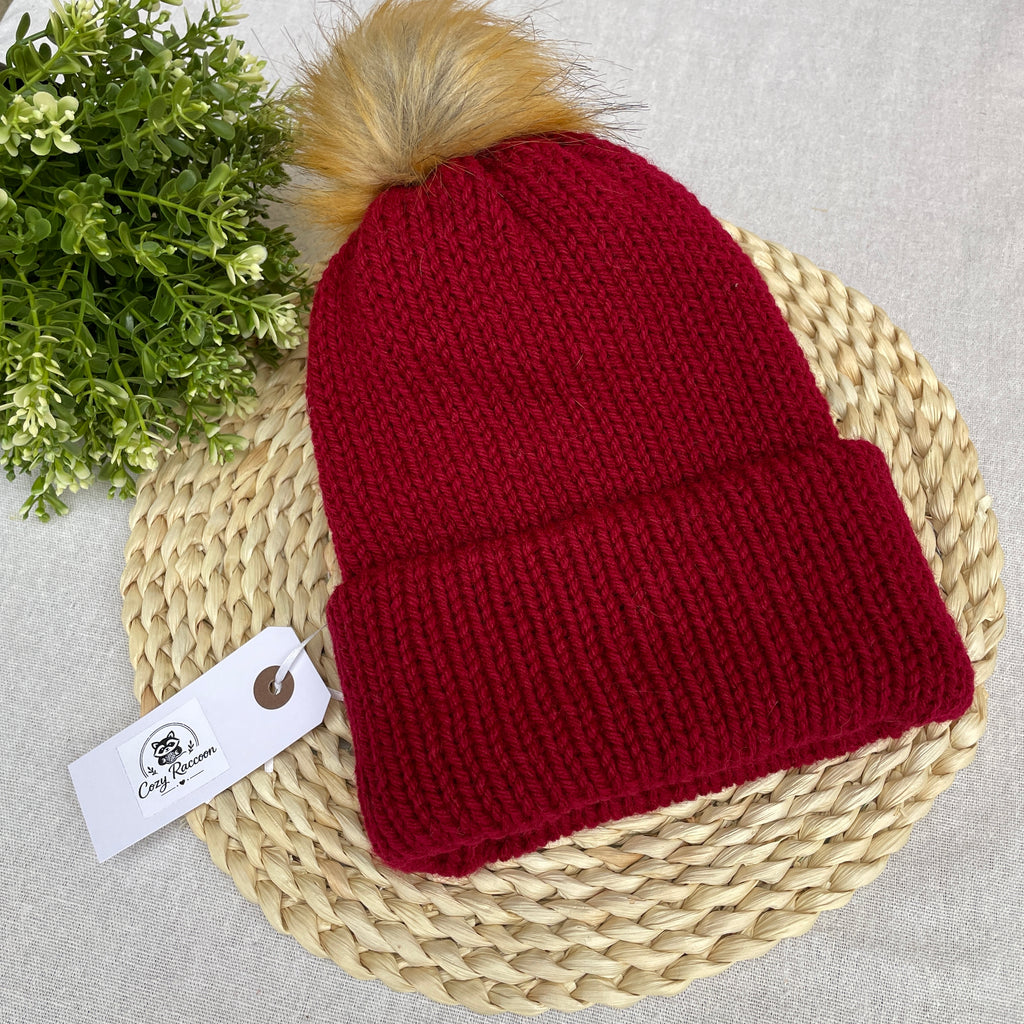 Knitted Beanie with a fluffy pom-pom, Red