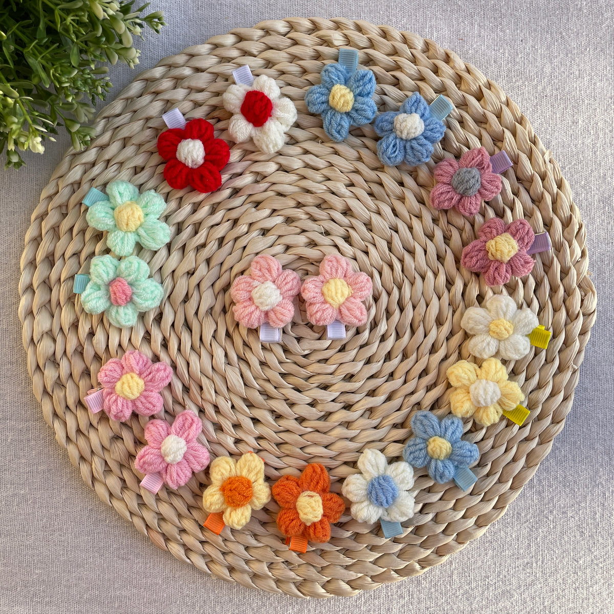 Set of 2 Hair Clips "Flower"