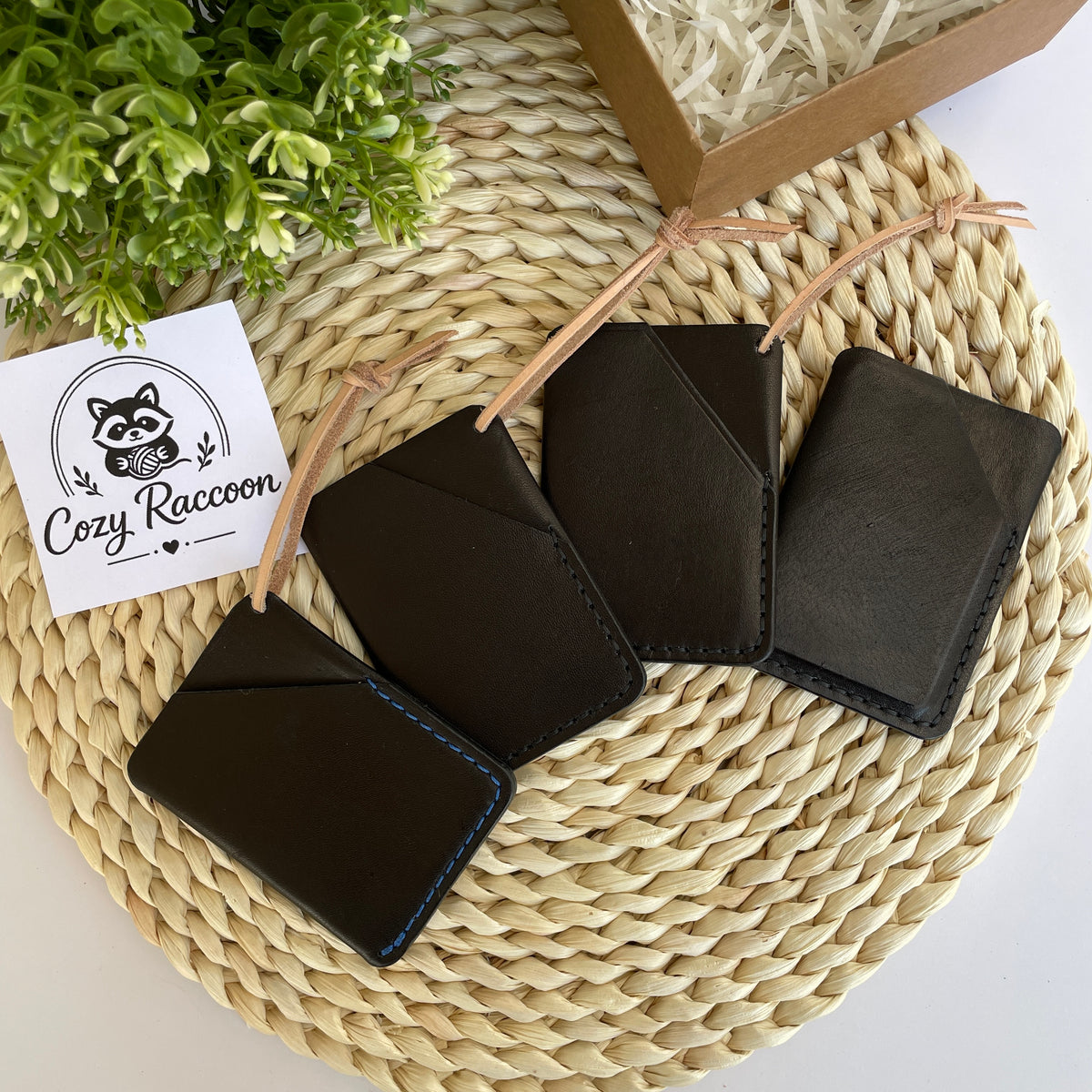 Handmade Minimal Card Holder, Hand-Stitched Genuine Leather Wallet (3 cards)